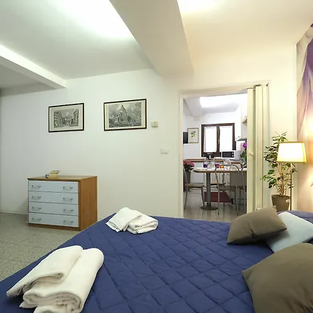 Topazio Apartment *