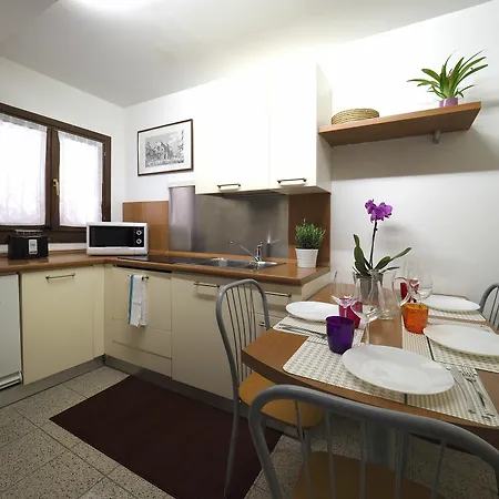 Topazio Apartment *